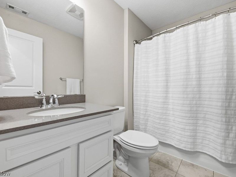 1316 Skyland Falls Boulevard, Hinckley, OH 44233 Photo 33