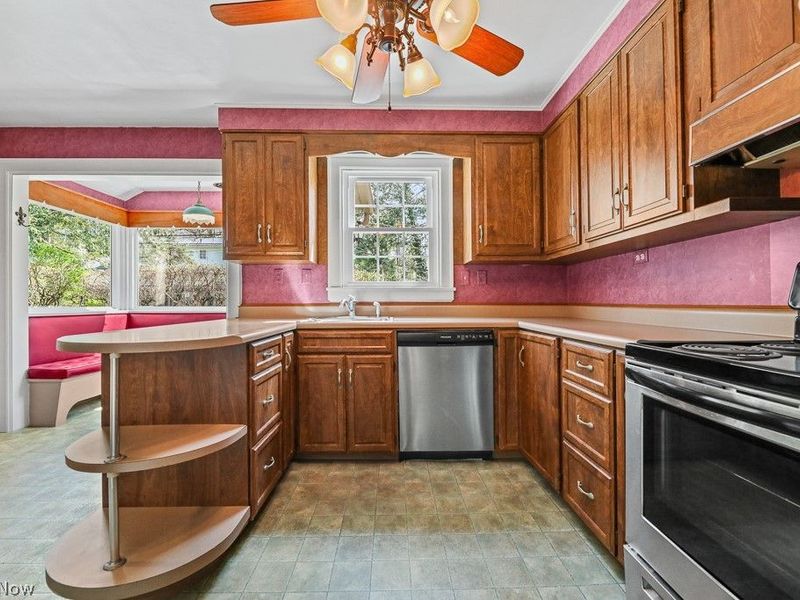 1134 Glamorgan Street, Alliance, OH 44601 Photo 6