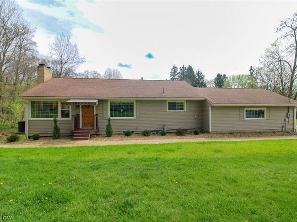 324 Neff Drive , Canfield, OH 44406