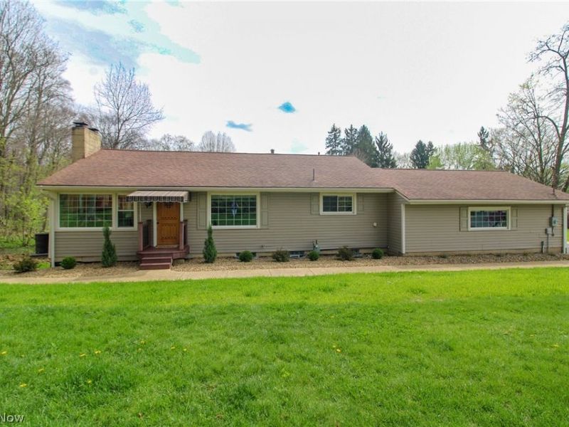 324 Neff Drive, Canfield, OH 44406 Photo 1