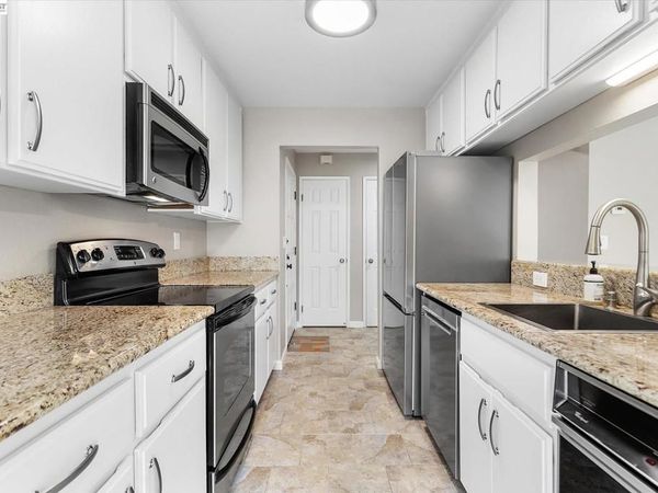 21109 Gary Dr, Unit 203, Hayward, CA 94546