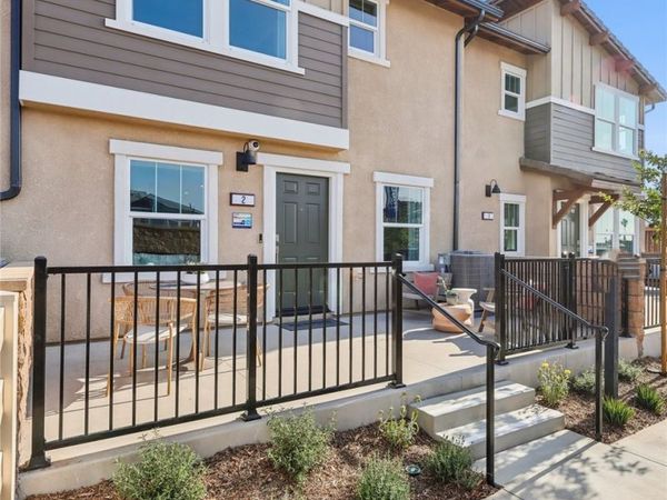 15563 April Dawn Way, Unit 4, Fontana, CA 92336