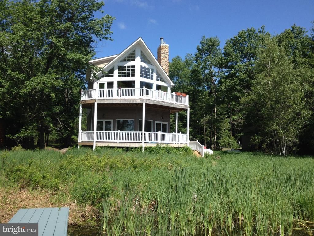 7648 LAKE SHORE DRIVE, POCONO LAKE, PA 18347