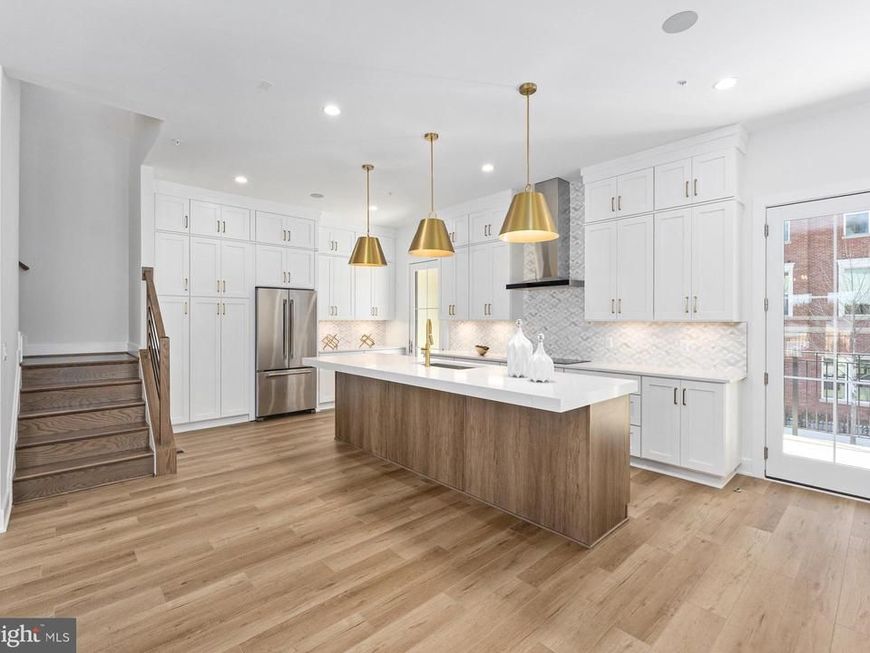 8601 Erdem Place , Chevy Chase, MD 20815 Main Photo