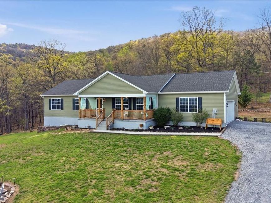 379 Jura Drive, Hedgesville, WV 25427 Main Photo