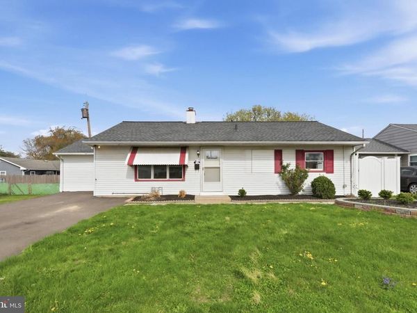 284 N OLDS BOULEVARD , FAIRLESS HILLS, PA 19030