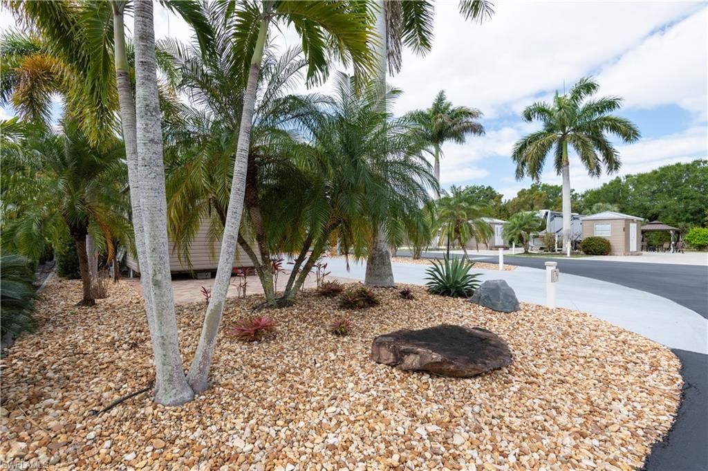 10200 Yellowtop Trl, Fort Myers, FL 33905 Photo