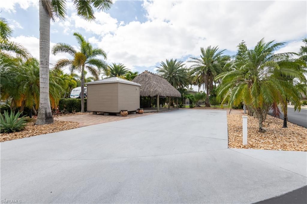 10200 Yellowtop Trl, Fort Myers, FL 33905 Photo