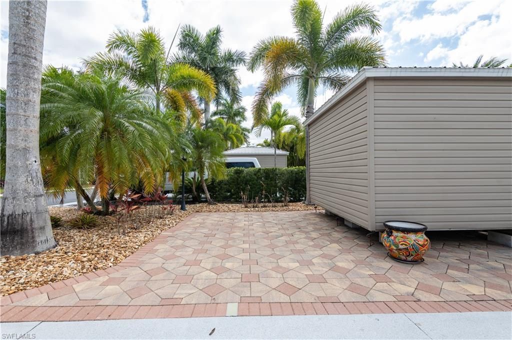 10200 Yellowtop Trl, Fort Myers, FL 33905 Photo
