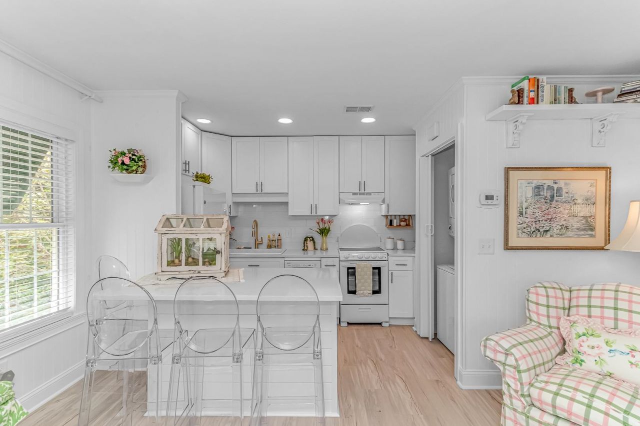 106 Edwards Ave.  Photo 43