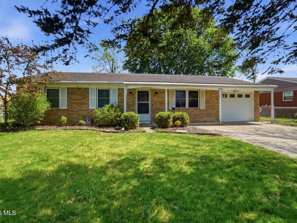 916 Daggett Avenue, Napoleon, OH 43545