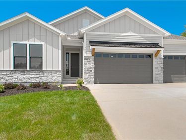 4840 NW Huonker Court, Riverside, MO 64150