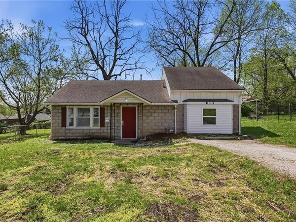 613 E Kansas Avenue, Independence, MO 64050