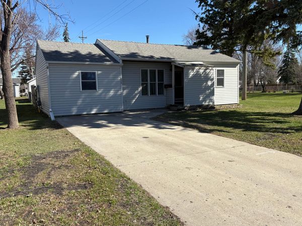 1008 7th Avenue N, Wahpeton, ND 58075