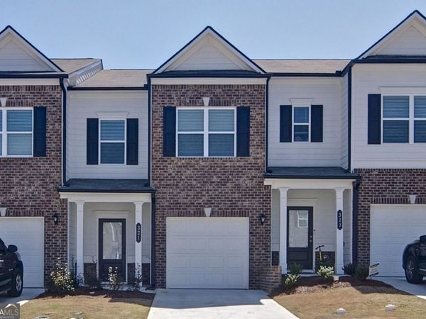 321 Skye Ln, Cartersville, GA 30121