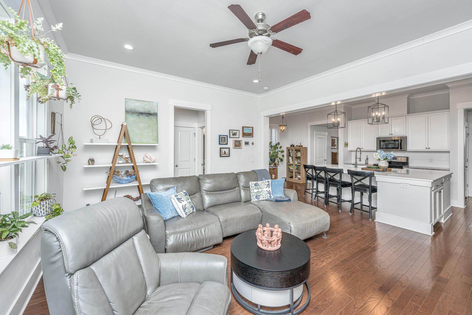 5162 Celtic Drive Photo 10