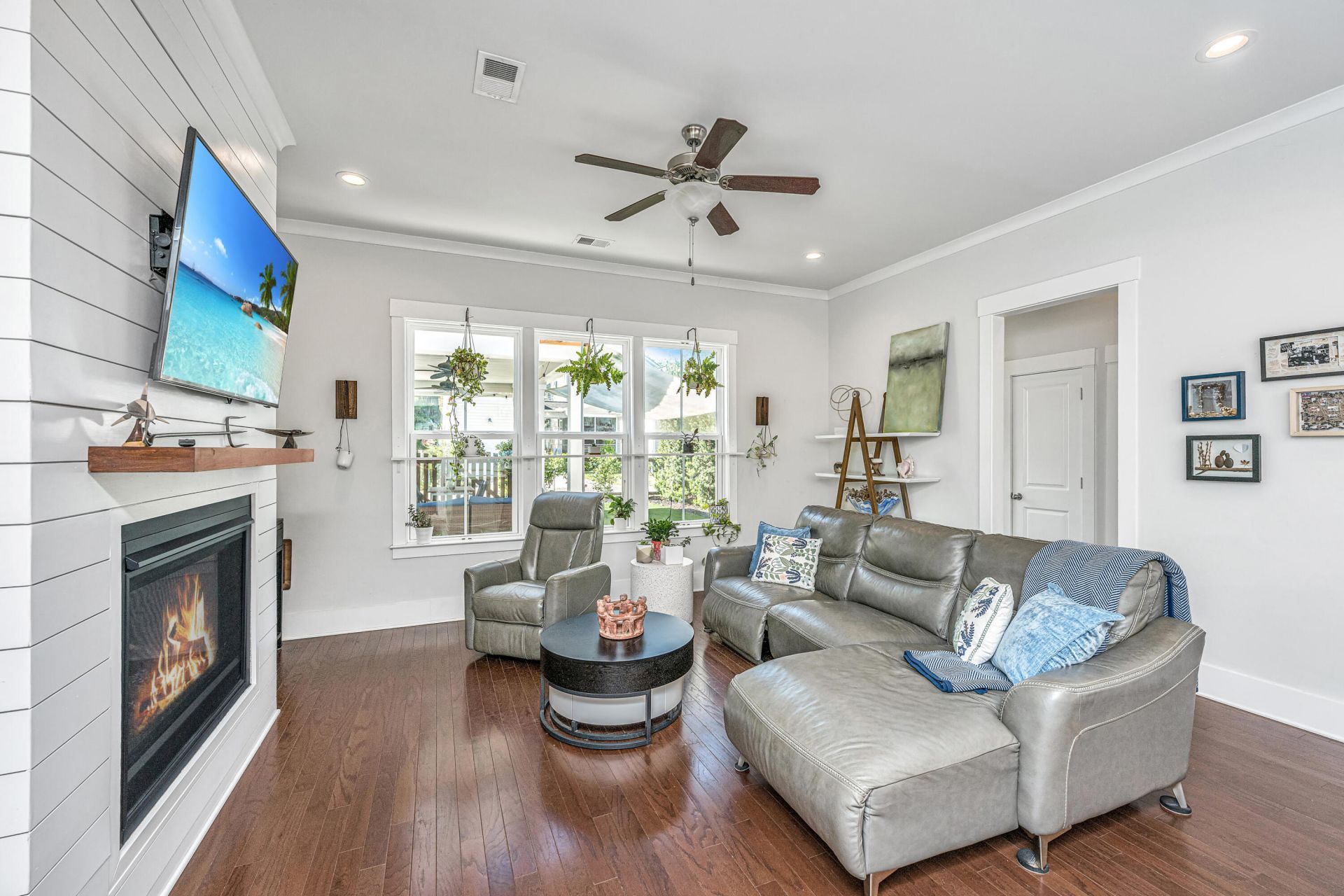 5162 Celtic Drive Photo 9