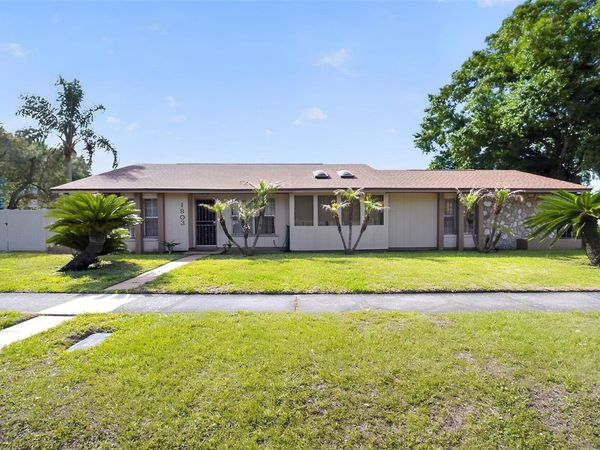 1803 S WILKINS AVENUE , PLANT CITY, FL 33563