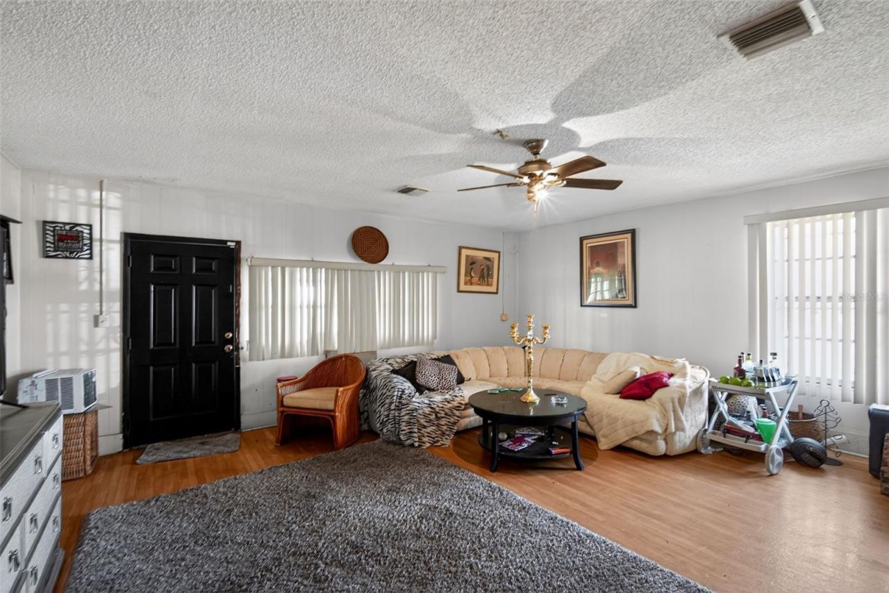 1803 S Wilkins Avenue, Plant City, FL 33563 Photo