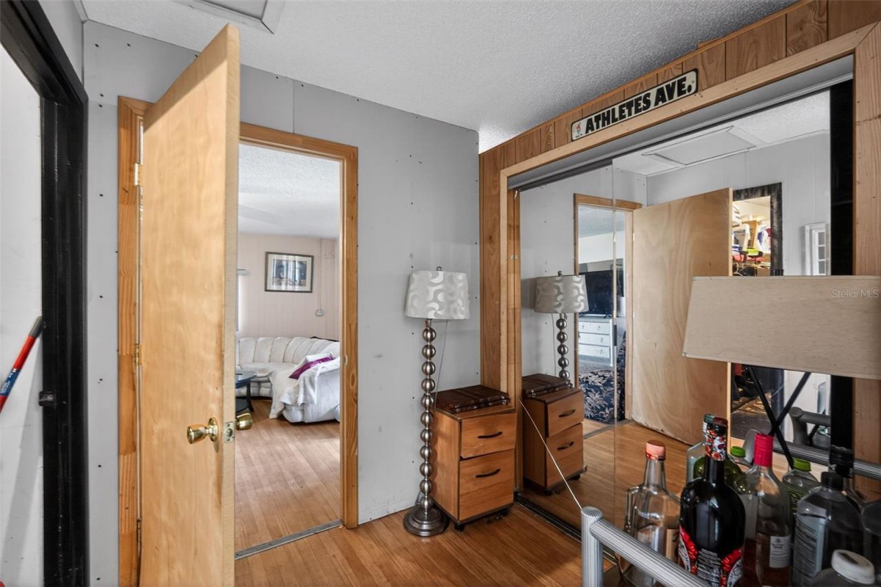 1803 S Wilkins Avenue, Plant City, FL 33563 Photo