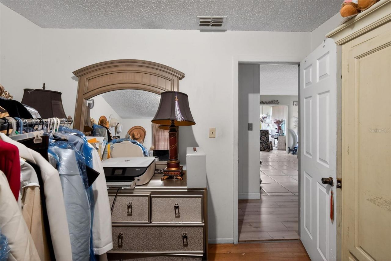 1803 S Wilkins Avenue, Plant City, FL 33563 Photo