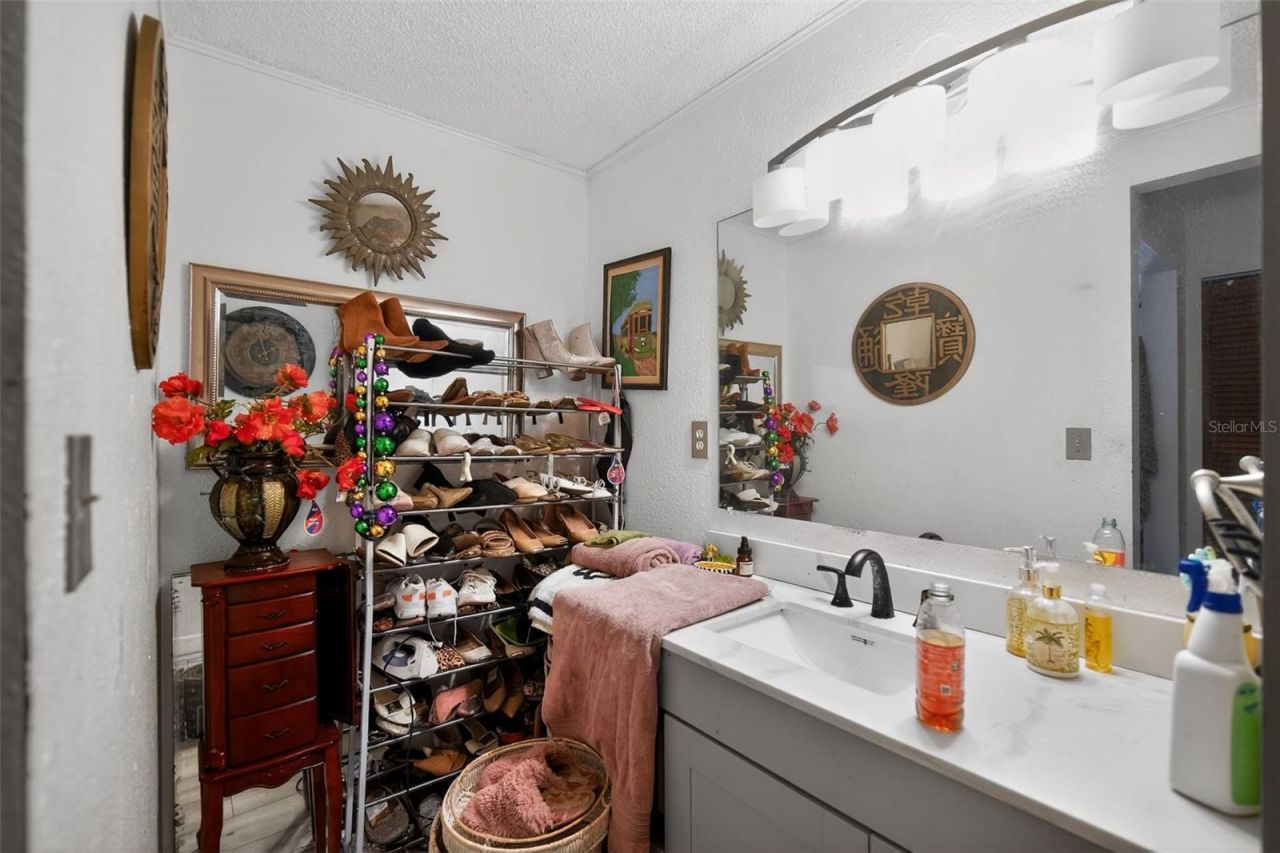 1803 S Wilkins Avenue, Plant City, FL 33563 Photo