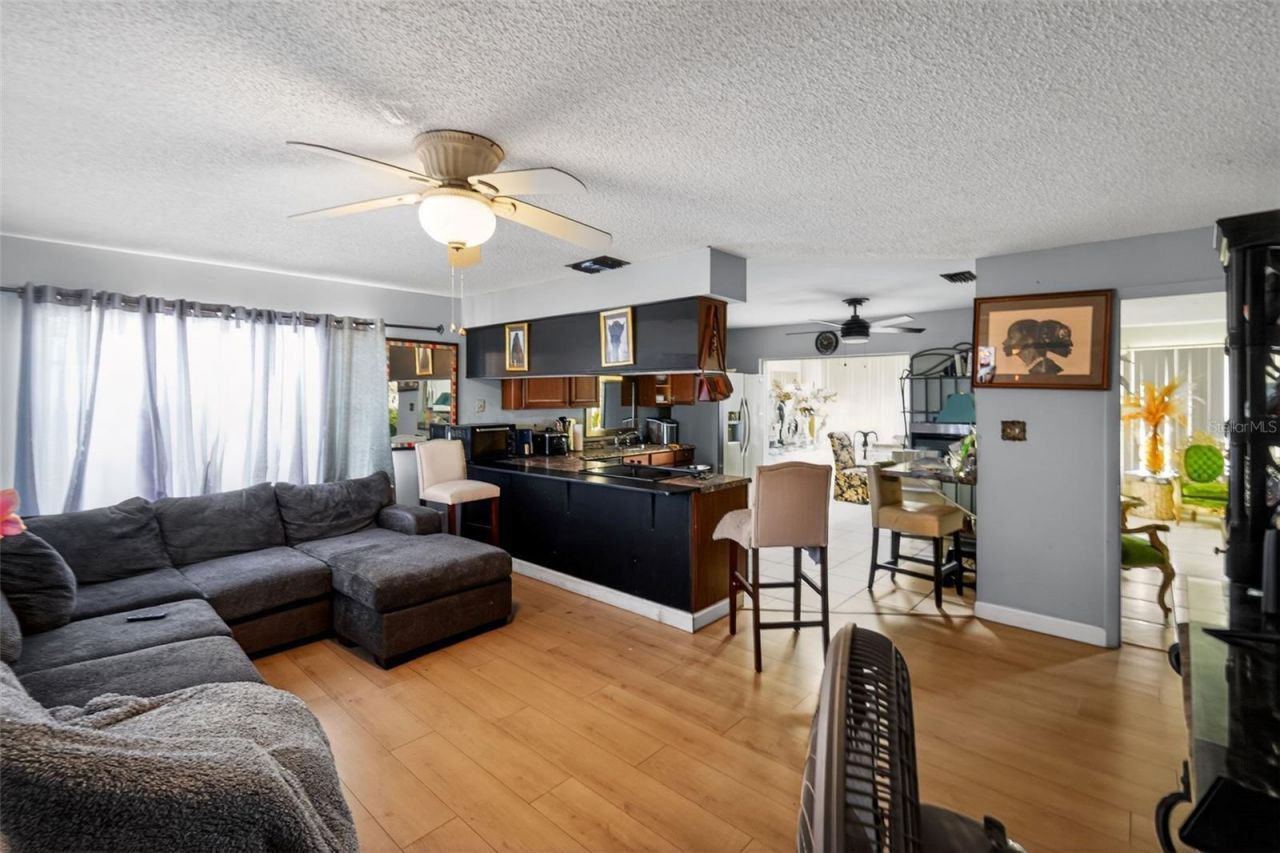 1803 S Wilkins Avenue, Plant City, FL 33563 Photo