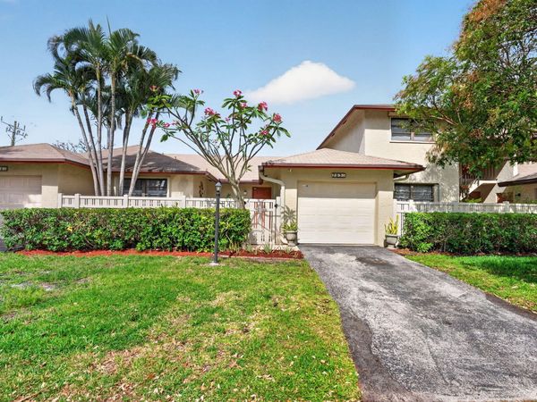 3951 NE 17th Avenue, Unit 703, Pompano Beach, FL 33064