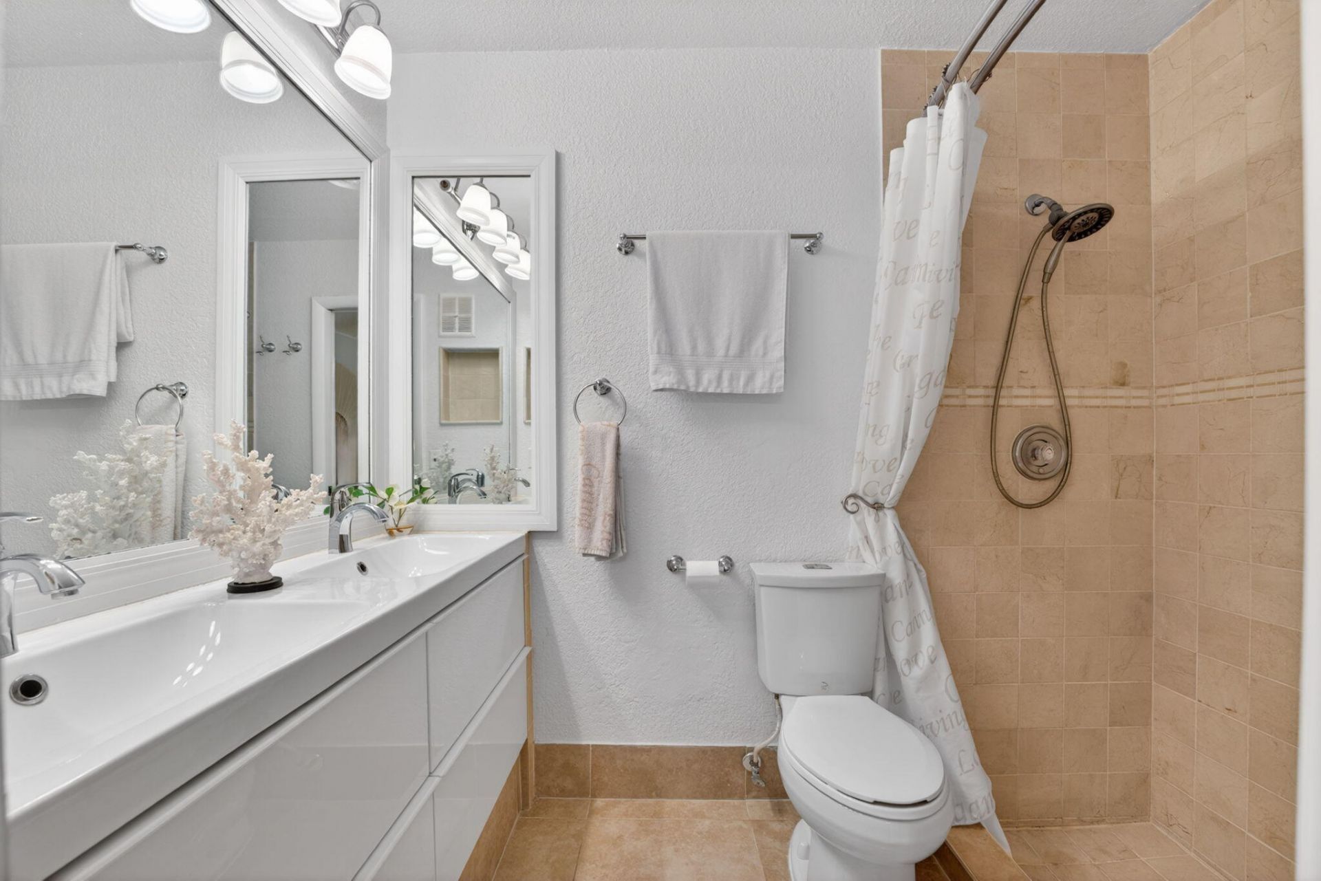 3951 NE 17th Avenue, Unit 703, Pompano Beach, FL 33064 Photo