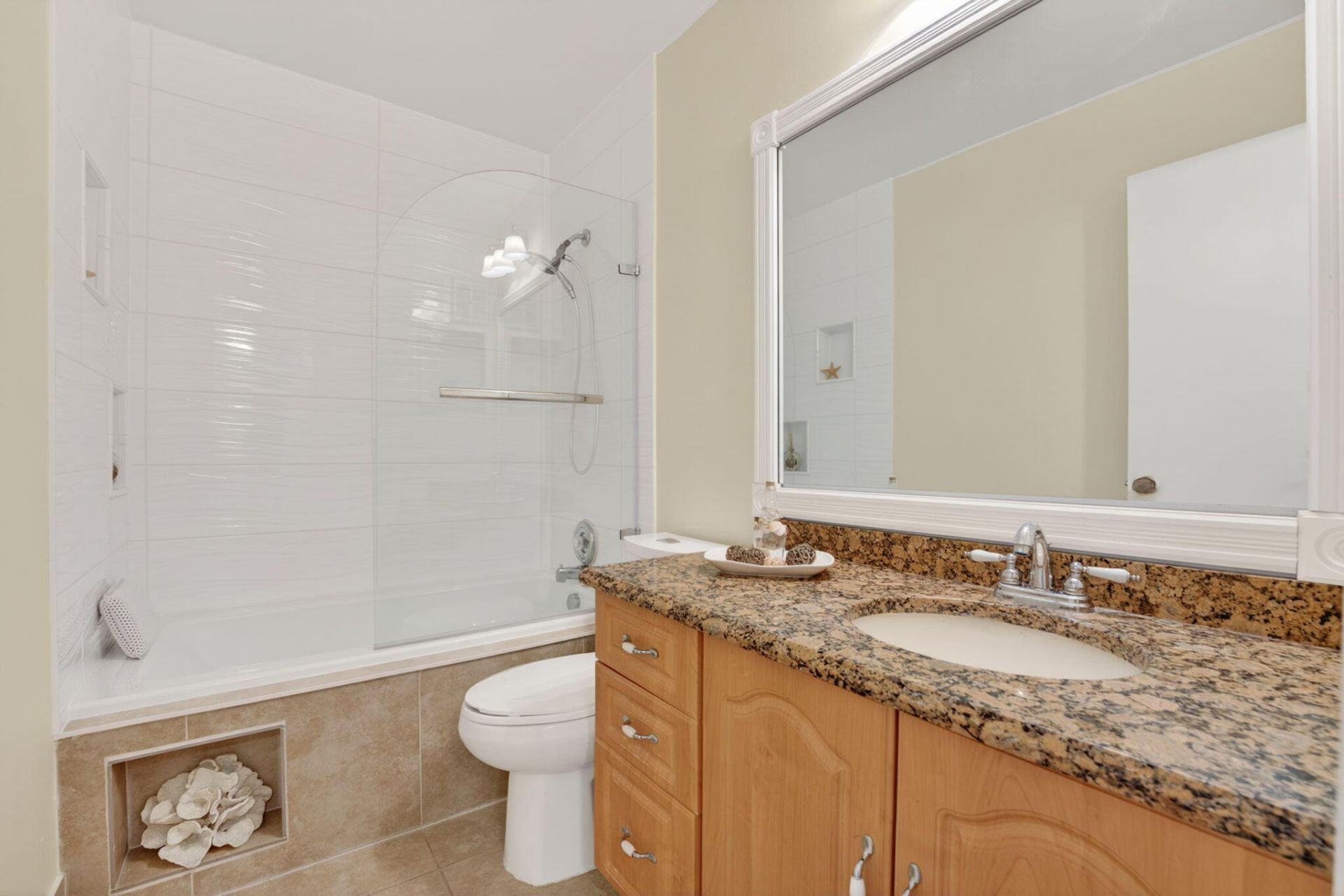 3951 NE 17th Avenue, Unit 703, Pompano Beach, FL 33064 Photo