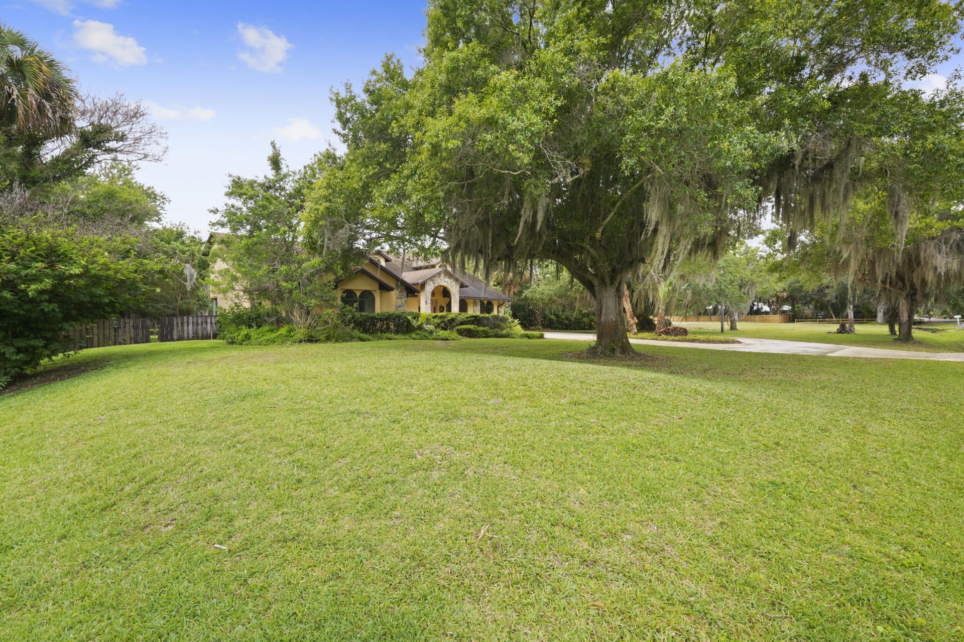 197 Tumblin Kling Road, Fort Pierce, FL 34982 Photo