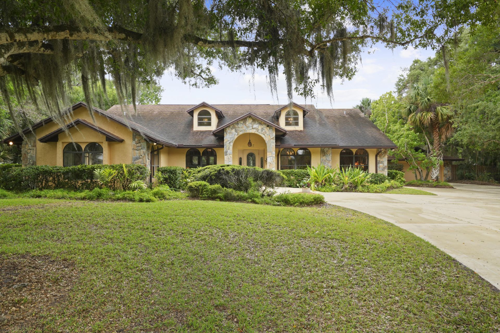 197 Tumblin Kling Road, Fort Pierce, FL 34982 Photo