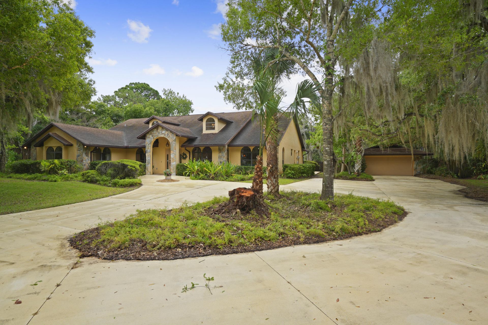 197 Tumblin Kling Road, Fort Pierce, FL 34982 Photo