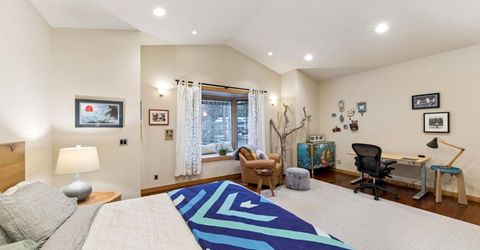 693 Patricia Lane, South Lake Tahoe, CA 96150 Photo