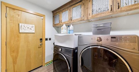 693 Patricia Lane, South Lake Tahoe, CA 96150 Photo