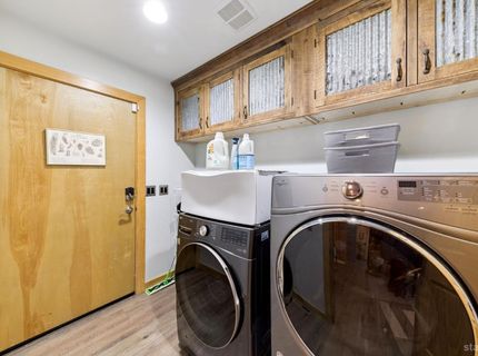 693 Patricia Lane, South Lake Tahoe, CA 96150 Photo