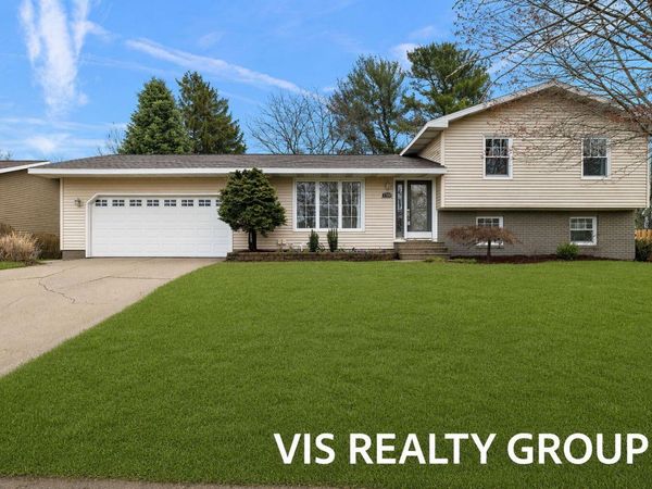 1700 Barbara Court, Grand Haven, MI 49417