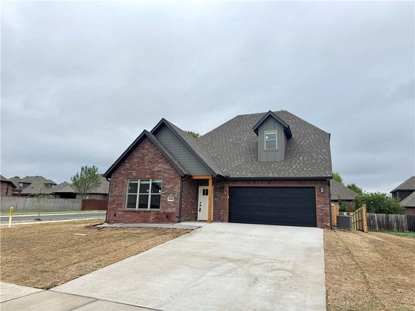 3102 SW Rosemont Avenue , Bentonville, AR 72713