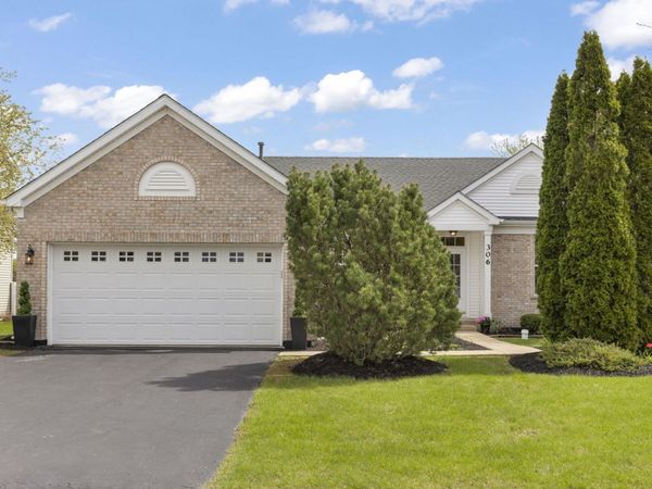 306 Austin Drive, Shorewood, IL 60404