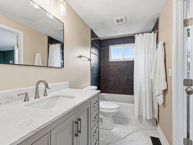 2949 Cortona Road , Columbus, OH 43204 Photo 27