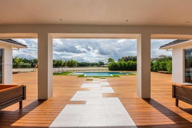 15722 Sunnyland Ln, Wellington, FL 33414 Photo