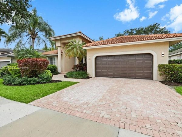 1356 Ginger Cir, Weston, FL 33326