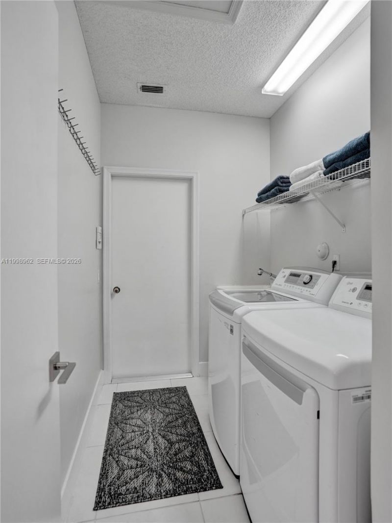 1356 Ginger Cir, Weston, FL 33326 Photo