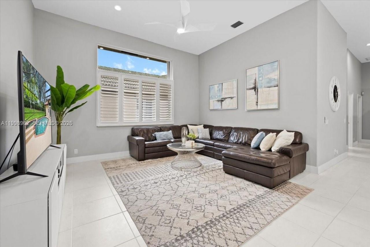 1356 Ginger Cir, Weston, FL 33326 Photo