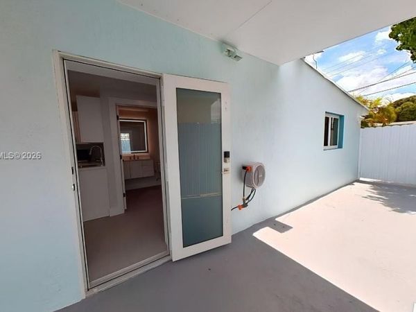 130 W 57th St, Unit SIDE, Hialeah, FL 33012