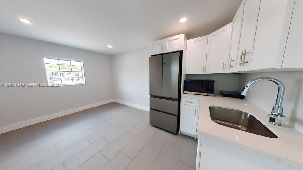 130 W 57th St, Unit SIDE, Hialeah, FL 33012 Photo