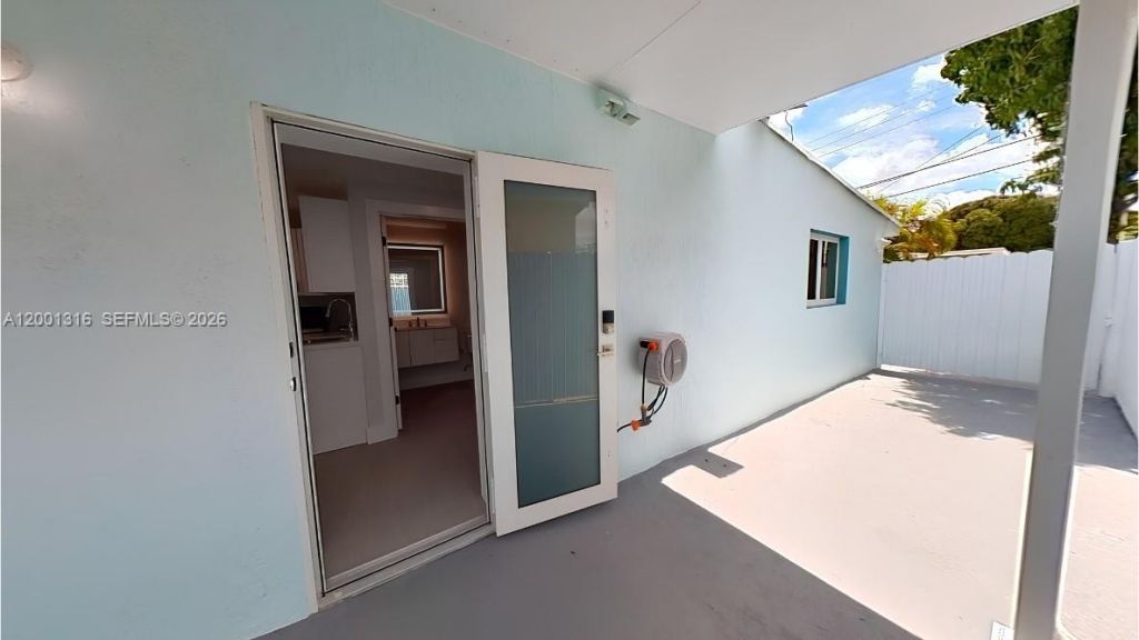 130 W 57th St, Unit SIDE, Hialeah, FL 33012 Photo