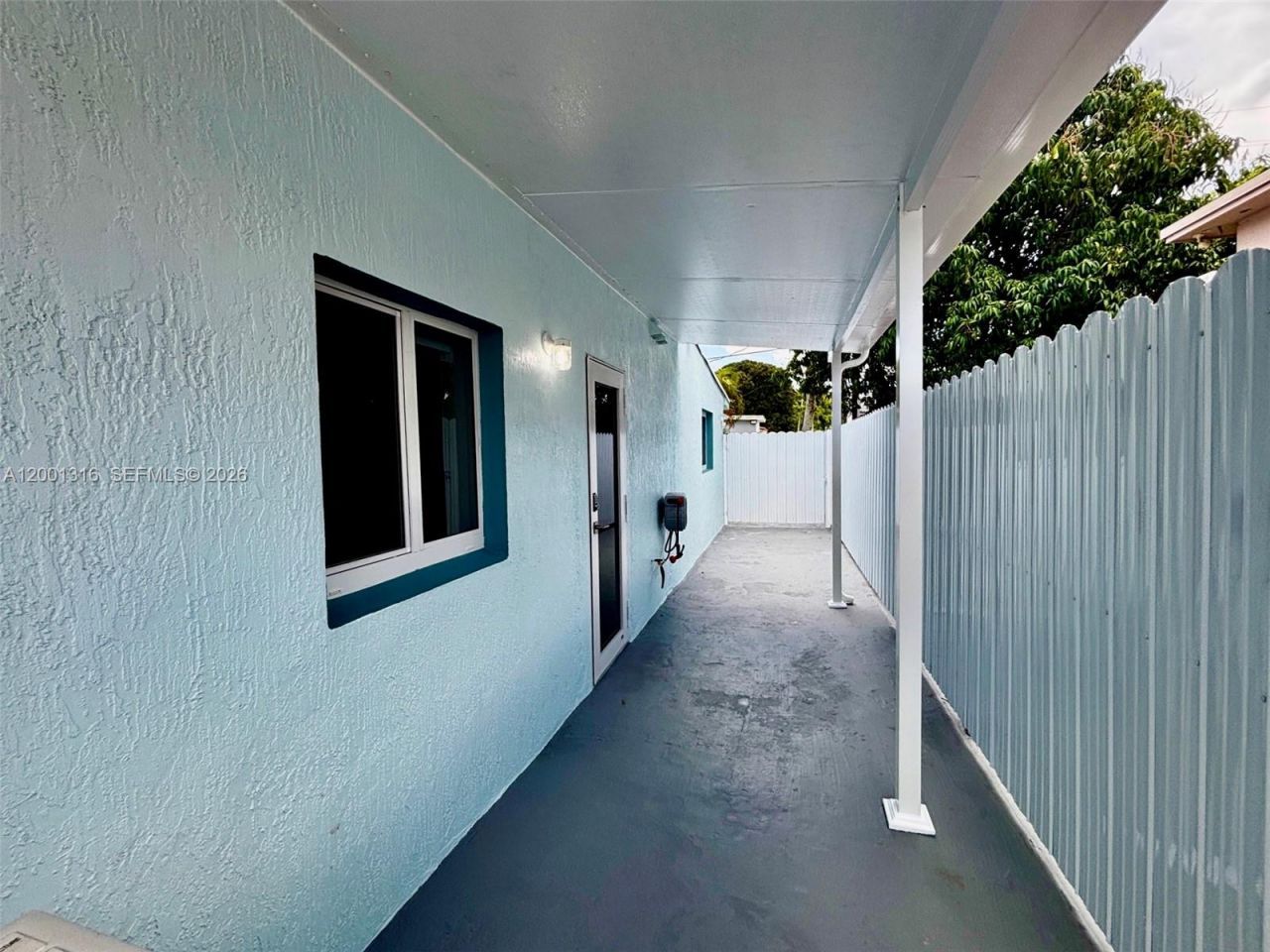 130 W 57th St, Unit SIDE, Hialeah, FL 33012 Photo
