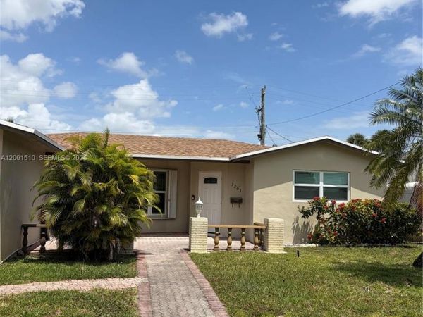 3205 Liberty St , Hollywood, FL 33021