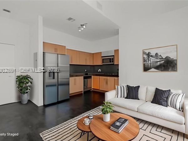 300 S Biscayne Blvd, Unit PH-3903, Miami, FL 33131